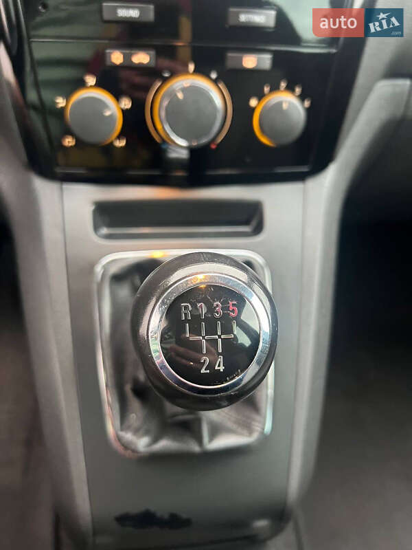 Минивэн Opel Zafira 2012 в Киеве фото 28 Минивэн Opel Zafira 2012 в Киеве