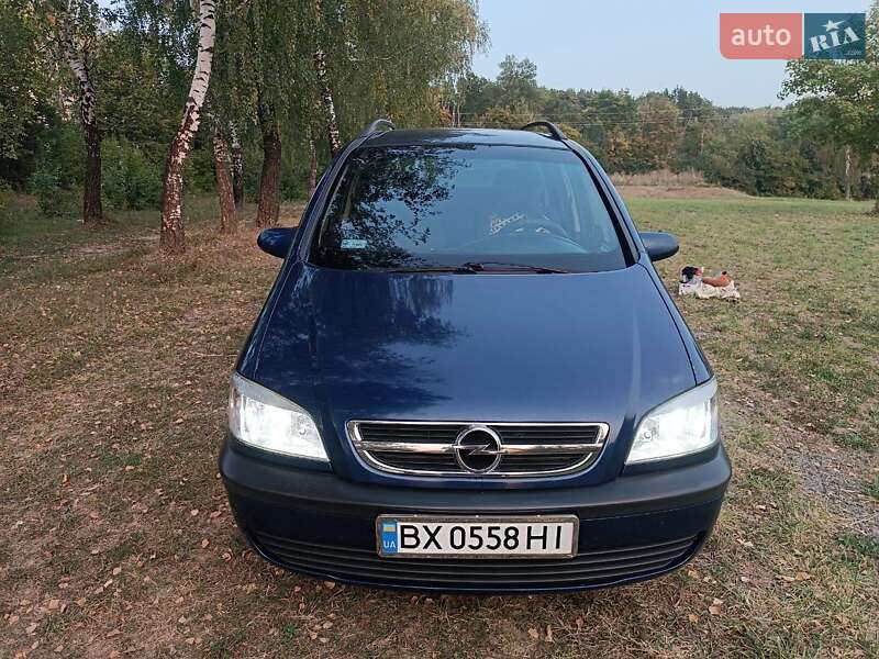 Минивэн Opel Zafira 2004 в Красилове