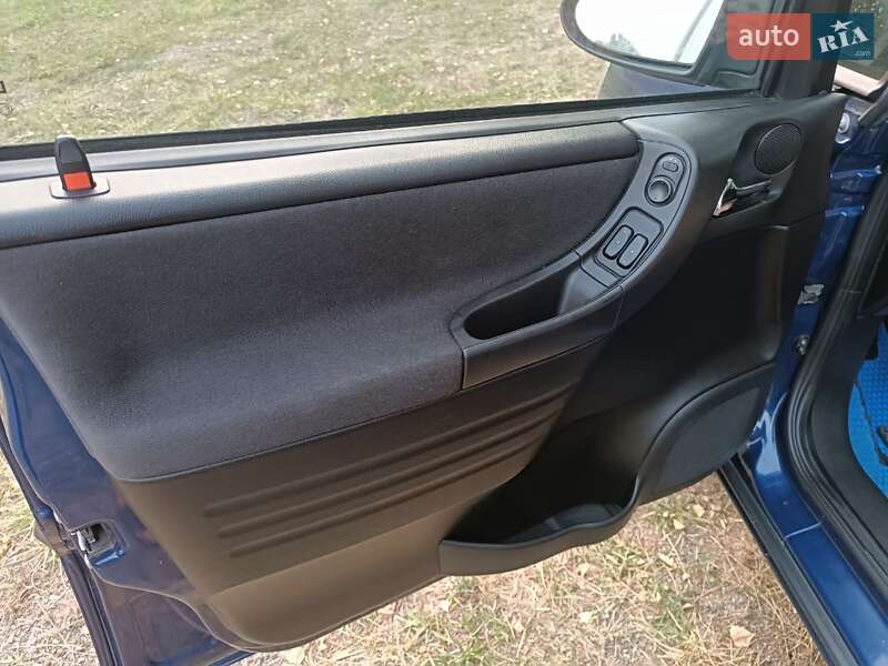 Минивэн Opel Zafira 2004 в Красилове