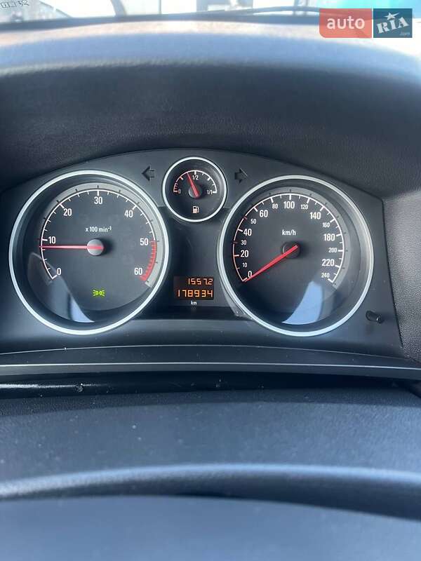 Мінівен Opel Zafira 2011 в Дрогобичі