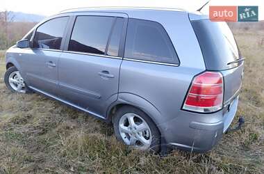 Минивэн Opel Zafira 2007 в Ивано-Франковске