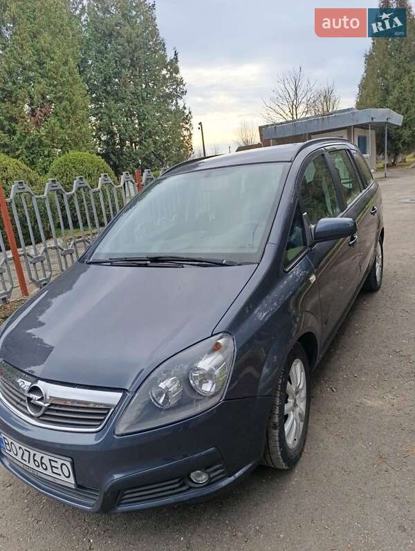 Минивэн Opel Zafira 2007 в Бучаче