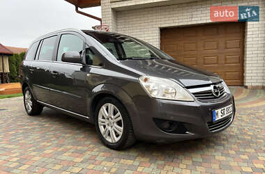 Мінівен Opel Zafira 2010 в Стрию