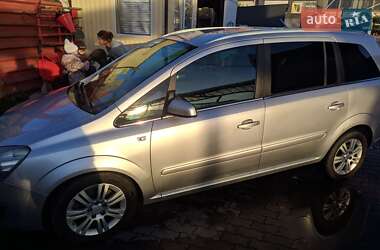 Минивэн Opel Zafira 2009 в 