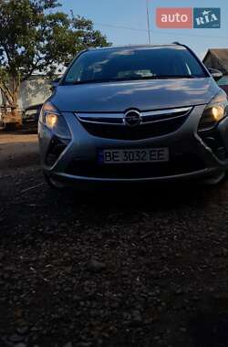 Минивэн Opel Zafira 2012 в 