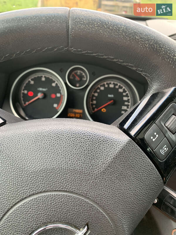 Мінівен Opel Zafira 2008 в Самборі