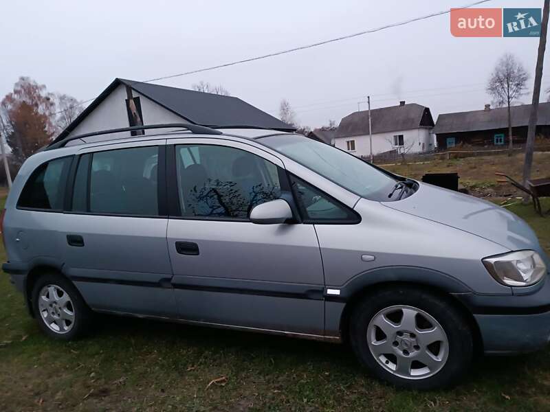 Мінівен Opel Zafira 2001 в Любешові