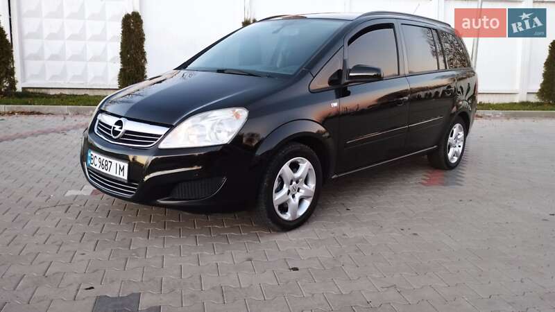 Минивэн Opel Zafira 2008 в Теофиполе