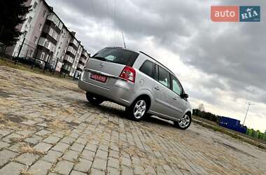 Минивэн Opel Zafira 2008 в Славуте