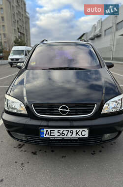 Минивэн Opel Zafira 2001 в Днепре