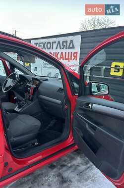 Минивэн Opel Zafira 2010 в Киеве