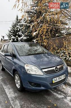 Минивэн Opel Zafira 2008 в Киеве