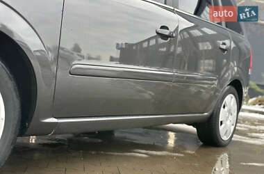 Мінівен Opel Zafira 2011 в 