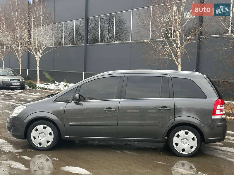 Минивэн Opel Zafira 2011 в Белой Церкви