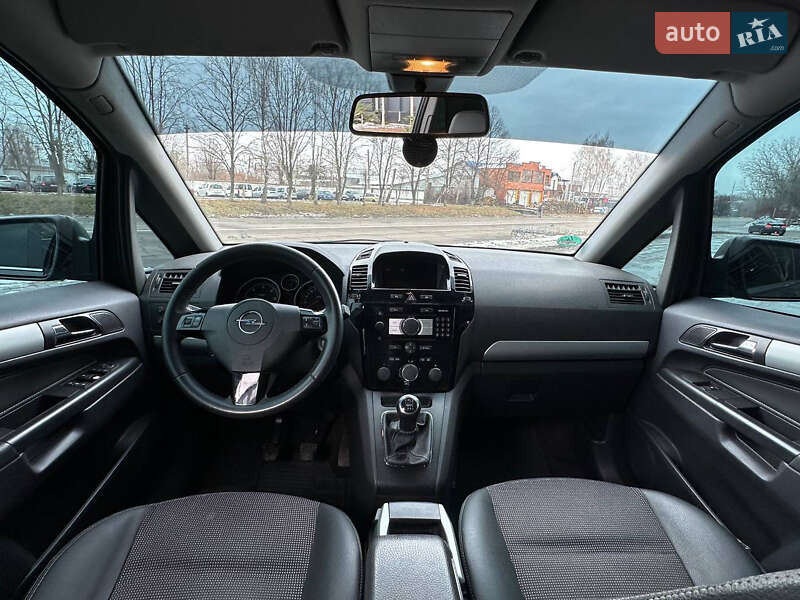 Минивэн Opel Zafira 2011 в Белой Церкви