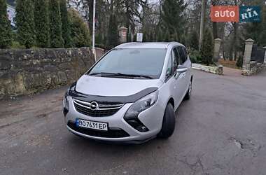 Opel Zafira 2016