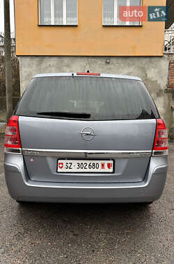 Мінівен Opel Zafira 2011 в Тернополі