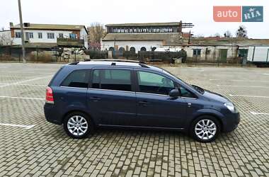 Мінівен Opel Zafira 2010 в Ромнах