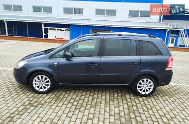 Мінівен Opel Zafira 2010 в Ромнах