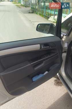Минивэн Opel Zafira 2008 в 