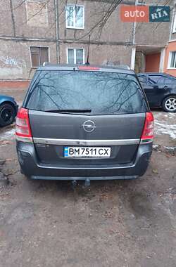 Минивэн Opel Zafira 2011 в 