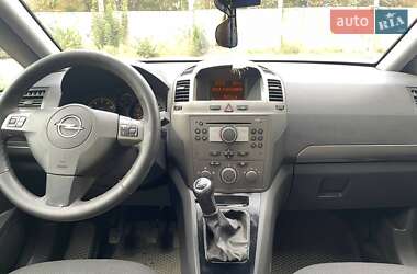 Мінівен Opel Zafira 2005 в Кегичівці