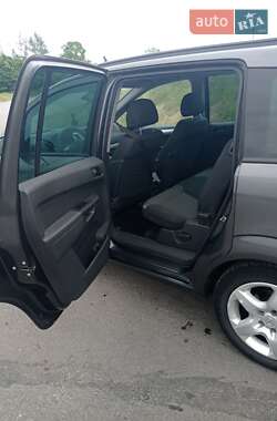 Минивэн Opel Zafira 2012 в 