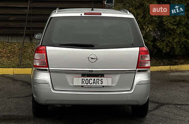 Минивэн Opel Zafira 2008 в 