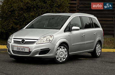 Минивэн Opel Zafira 2008 в 