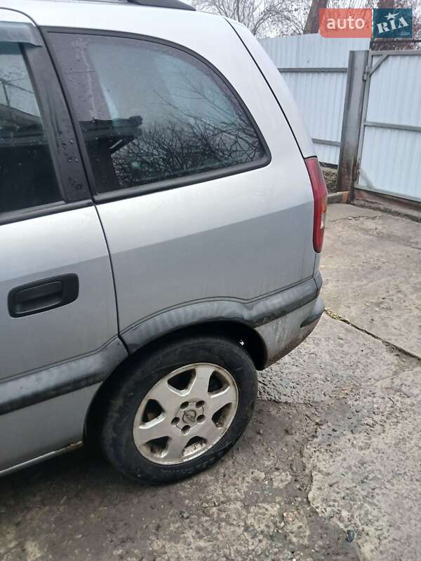 Мінівен Opel Zafira 2000 в Обухові