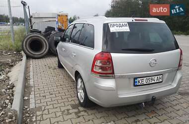 Минивэн Opel Zafira 2012 в 