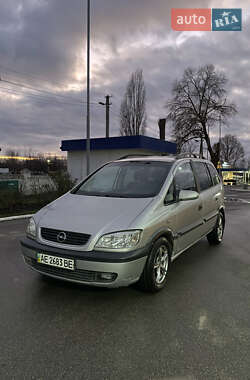 Минивэн Opel Zafira 2000 в Новомосковске