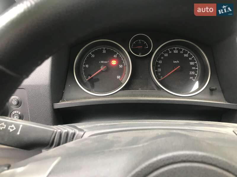 Минивэн Opel Zafira 2005 в Надворной