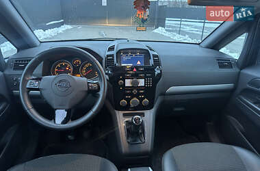 Минивэн Opel Zafira 2011 в Львове