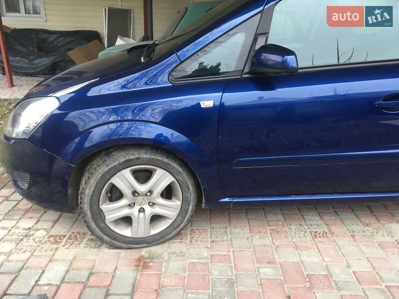 Минивэн Opel Zafira 2008 в Изяславе