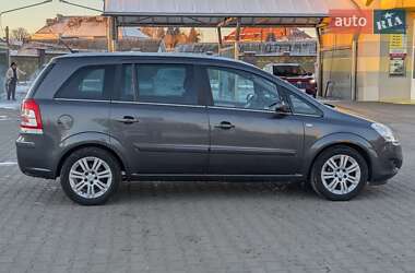 Мінівен Opel Zafira 2010 в Дубні