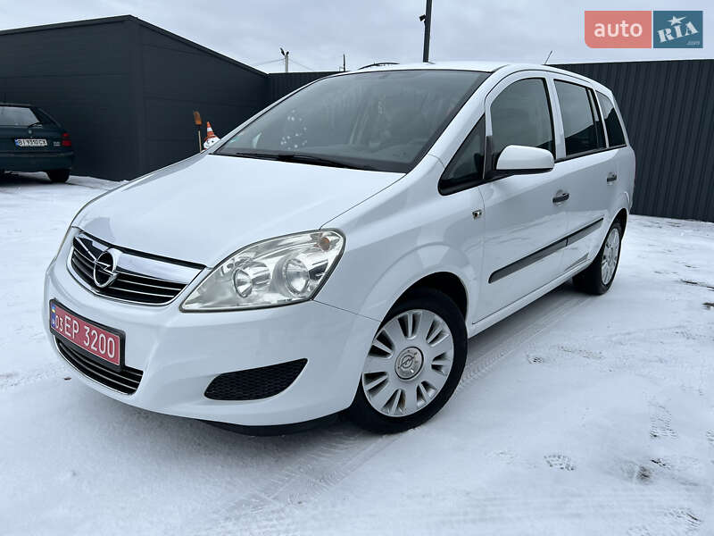 Мінівен Opel Zafira 2010 в Полтаві