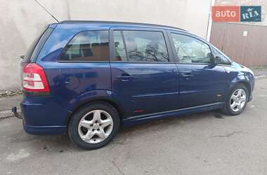 Минивэн Opel Zafira 2008 в Вижнице