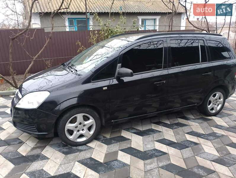 Минивэн Opel Zafira 2005 в Вознесенске