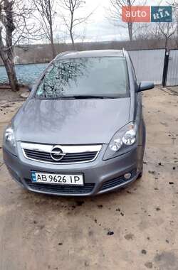 Мінівен Opel Zafira 2006 в Шаргороді