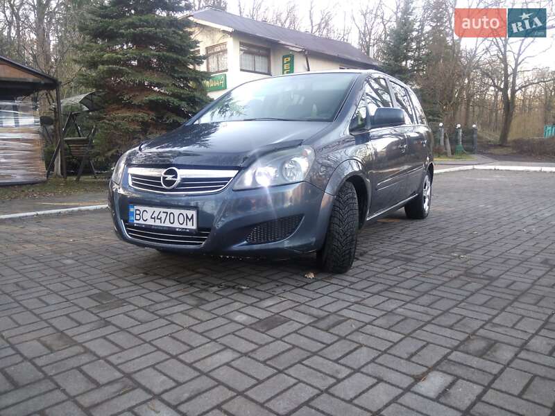 Мінівен Opel Zafira 2011 в Дрогобичі