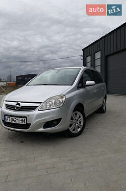 Минивэн Opel Zafira 2008 в Калуше