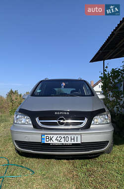 Мінівен Opel Zafira 2005 в Рівному