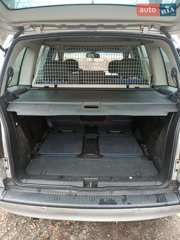 Минивэн Opel Zafira 2004 в Кременчуге