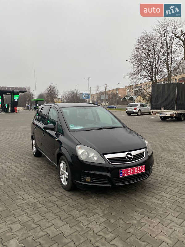 Минивэн Opel Zafira 2007 в Луцке