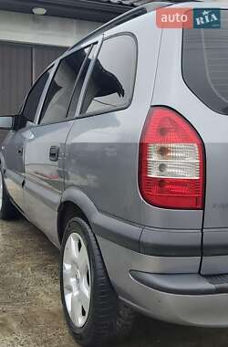 Мінівен Opel Zafira 2003 в Рівному