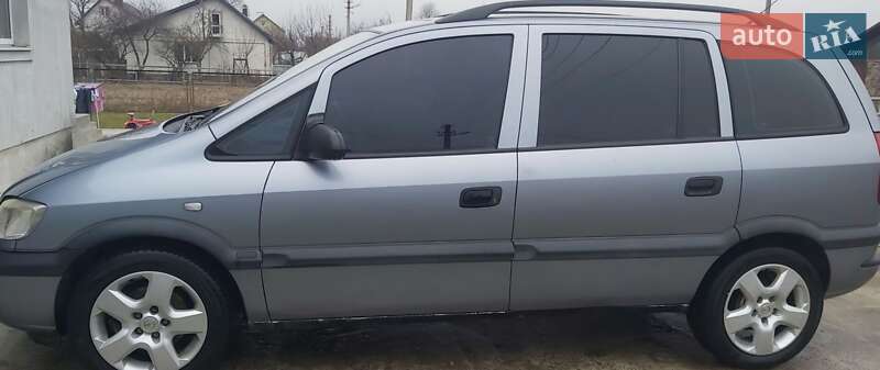 Мінівен Opel Zafira 2003 в Рівному