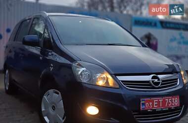 Opel Zafira 2011