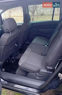 Минивэн Opel Zafira 2011 в 