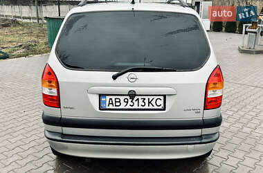 Минивэн Opel Zafira 2002 в Томашполе